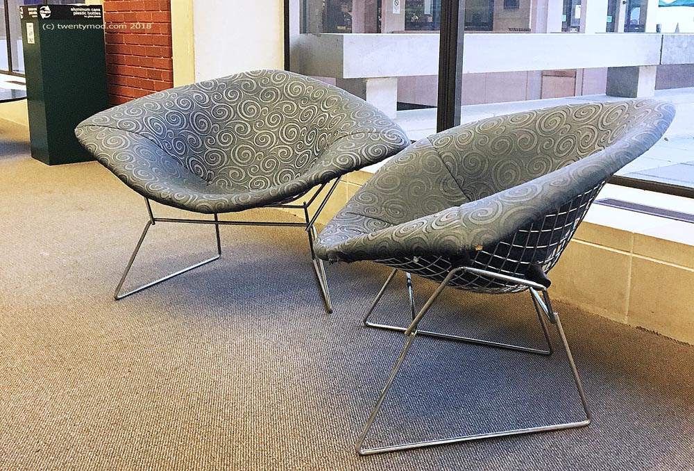 harry bertoia diamond chair